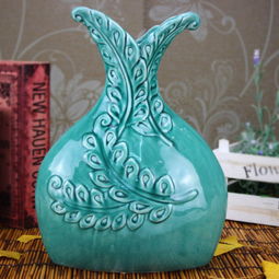 玉釉生輝，菊韻悠然 歐式簡約風立體菊花小口花瓶的工藝美學